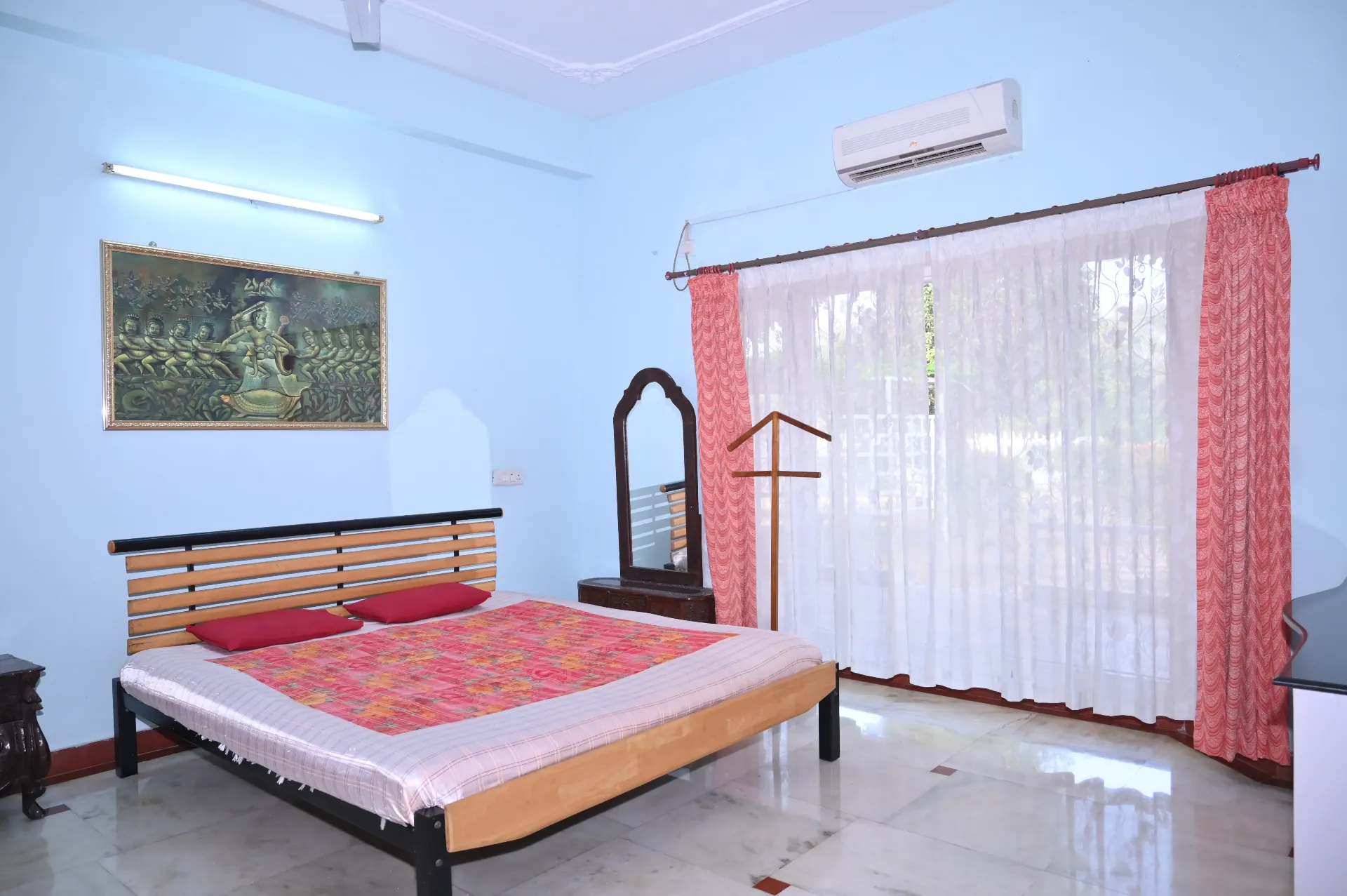 Spacious bedroom at Villa Serene
